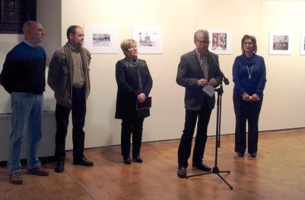 The exhibition was presented at Torre Vella.