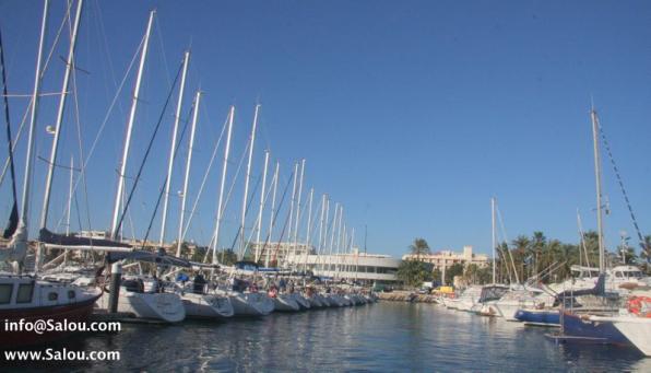Salou Yacht Club has 230 berths.