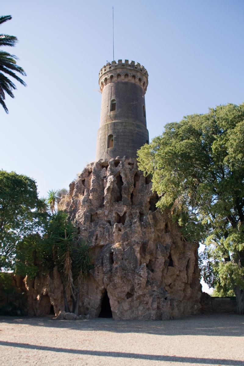Viewpoint tower of Parque Sam&aacute;