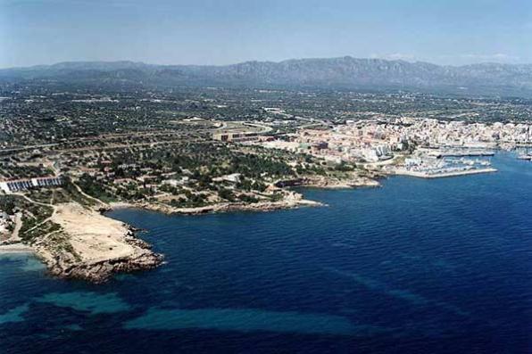 Ribes Altes beach - l'Ametlla de Mar