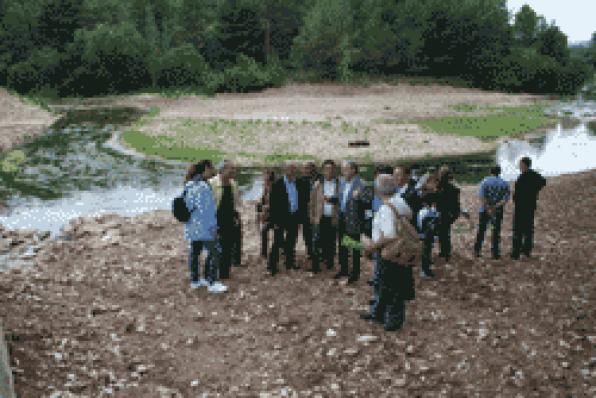 Més de 200 persones contemplen la nova imatge del riu Gaià a la III Jornada de natura en familia