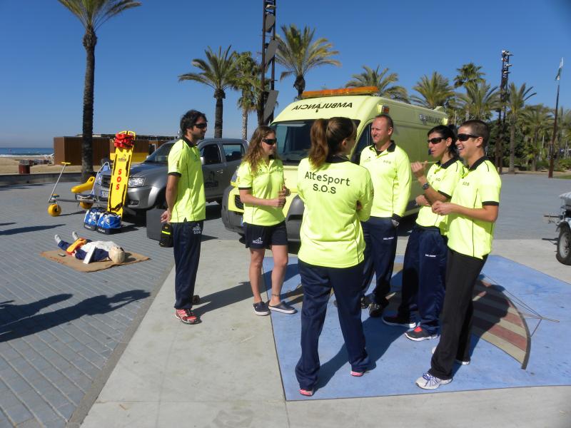 A group of lifeguards in place of the Comunitats Aut&ograve;nomes in Salou