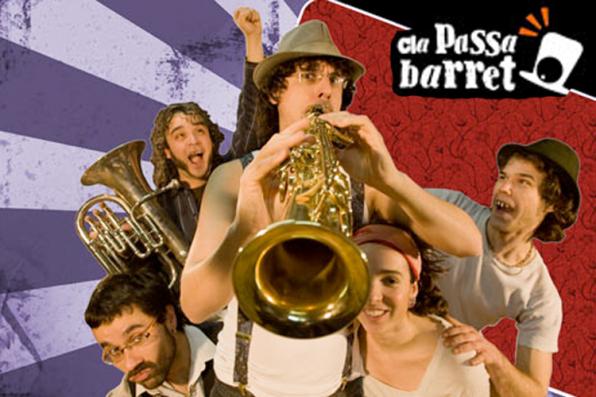 La compañía Passabarret actuarán en Salou este verano. 