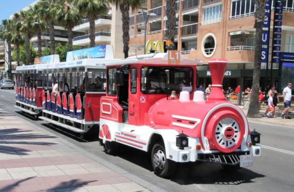 The Salou tourist train offers two different circular routes