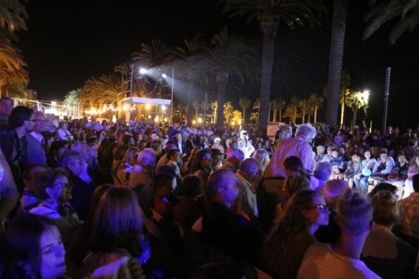 More than 1,500 people attend the urban fashion catwalk of Salou