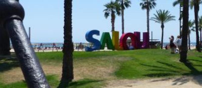 El Passeig Jaume I, amb el seu r&ograve;tul gegant de SALOU