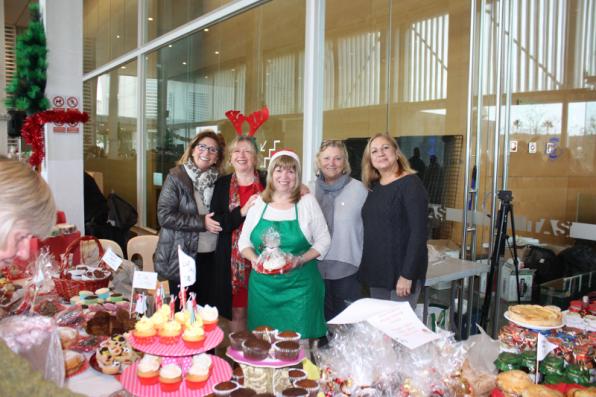 Imagen de la Feria Solidaria de Navidad contra el cáncer en Salou