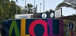 The tourist offices of Salou renew their image
