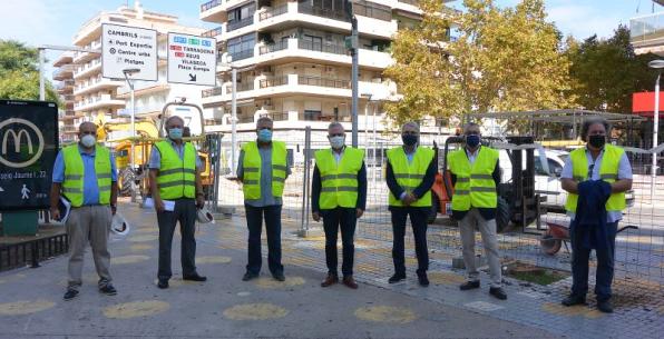 L'alcalde i membres de l'Ajuntament en una visita d'obres