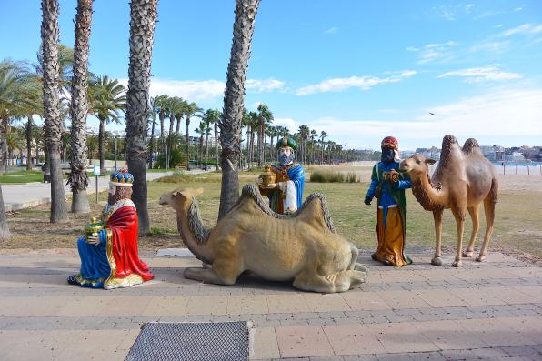 Figures of the Magi on the beach of Salou