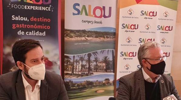 The mayor of Salou and the manager of the Tourist Board
