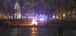 Hogueras y fiestas de San Juan 2025 en la playa 