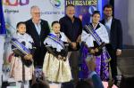 Autoritats amb les pubilles en el pregó de les Nits Daurades 2025