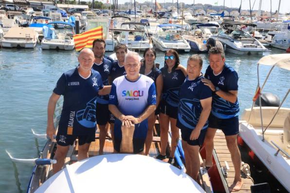  The mayor of Salou with the crew of Bot Salvavides de Calafell