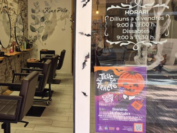 Aparador de Salou anunciant la campanya de Salouween