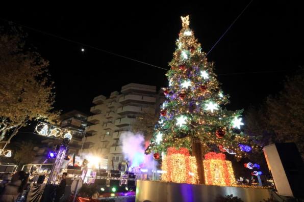 &Aacute;rbol de Navidad de Salou 2025