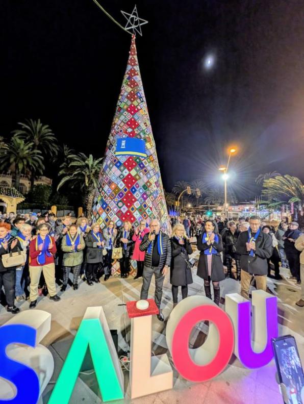 Salou té l'arbre de ganxet de Nadal més alt de Catalunya. Cedida