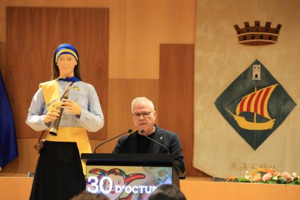 El alcalde de Salou durante del acto del preg&oacute;n de la Fiesta Mayor
