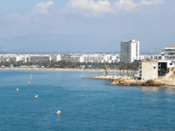 Salou and the Costa Dorada beaches are equipped with flag