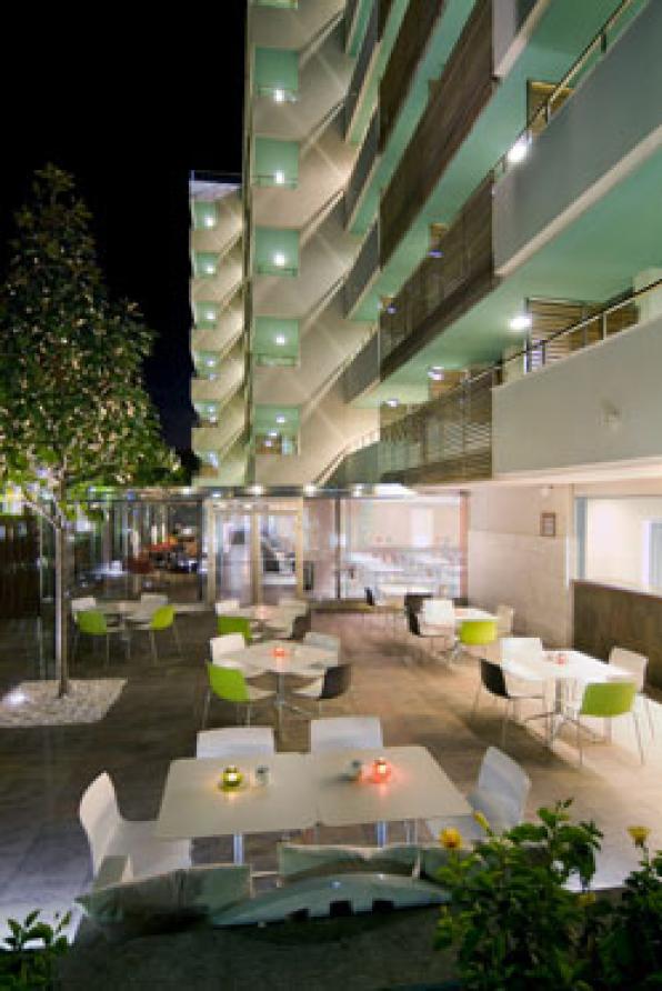 La Boella, Poolbar &amp; Restaurant Arena welcome the summer 3