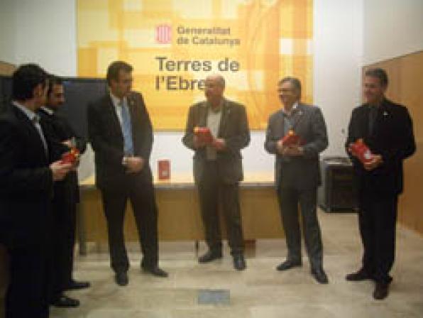 El delegado de Gobierno en las Tierras del Ebro, con los ganadores de 1 estrella Michelin