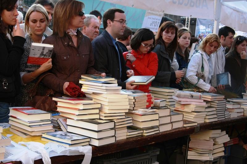 Un Sant Jordi ple d'activitats l&uacute;diques i cultruals a  Reus y Tarragona
