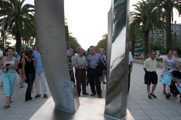 Monumental sculptures of Clement Ochoa in Passeig Jaume I in Salou