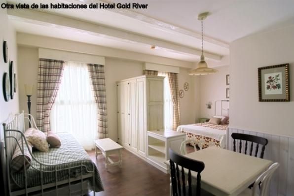 Larry Hagman (JR de Dallas) y Vicky Martin Berrocal inauguran el Hotel Gold River de PortAventura 4