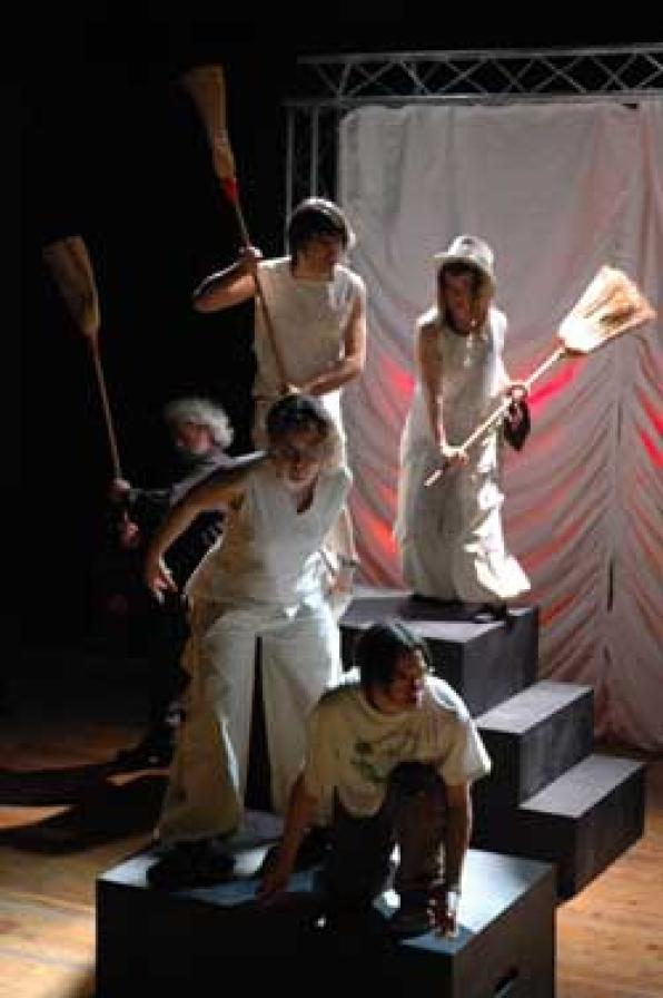 El Flautista dHamelin, la Comèdia del Gall i altres animalades al Teatre Auditori de Salou