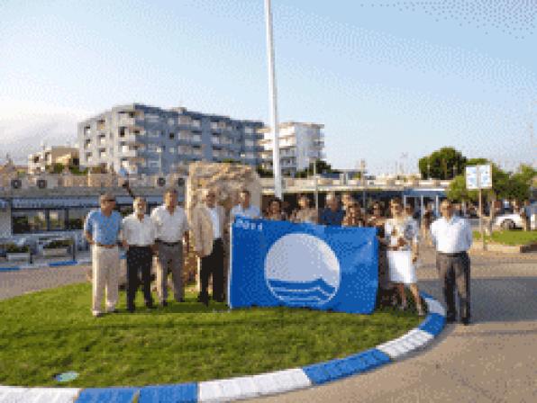 Bandera Azul en el Club Náutico de Hospitalet-Vandellòs