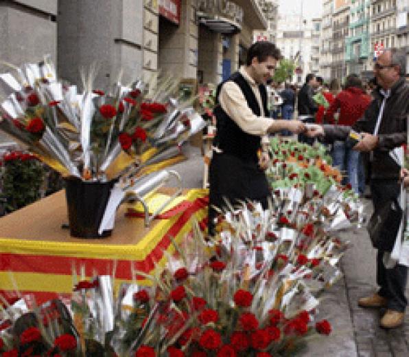 Sant Jordi llega a las calles de la Costa Dorada y les Terres de l'Ebre