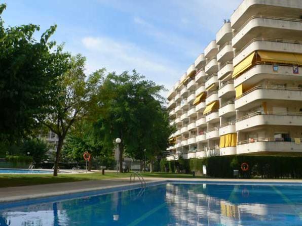 Apartamentos Adyal, piscina del edificio Cordoba de Salou