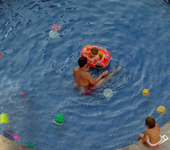 Piscina para niños en los apartamentos Les Dàlies de Salou