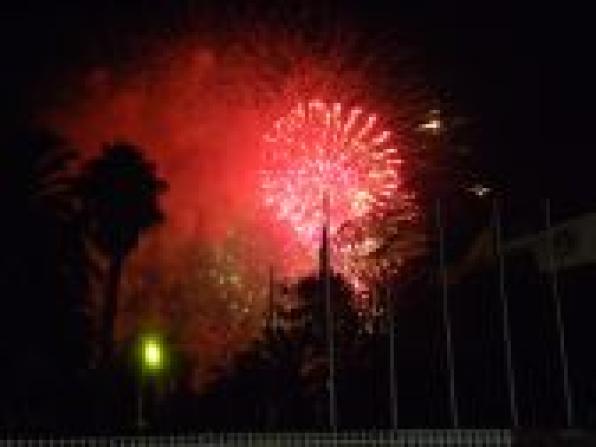 Salou despide las Nits Daurades 2012 con un espectacular castillo de fuego