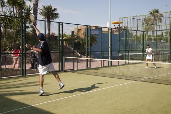 Camping Sangulí Salou, padel.