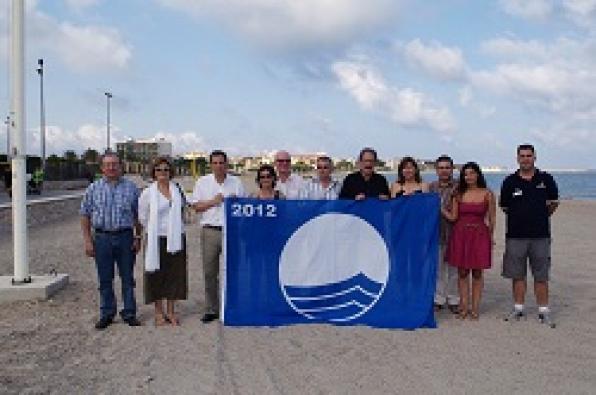 La Bandera Azul ondea en tres playas de Vandellòs y L'Hospitalet de l'Infant