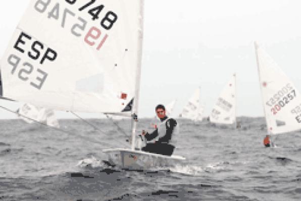 Ignasi López, del Nàutic Salou, campió de la classe laser radial