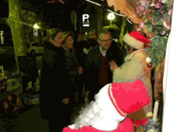 Quince comerciantes abren sus puertas a la tercera Feria de Navidad de Salou