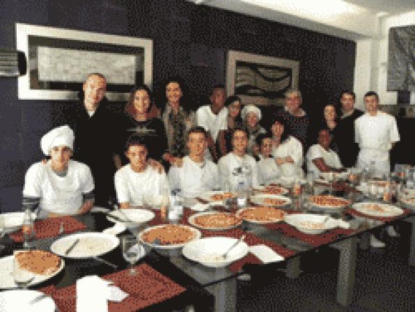 Students of the UEC approach to the restaurant Portofino in Salou