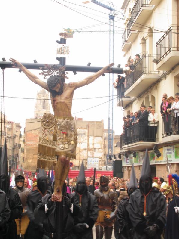 Tres Gracias (Reus) y la procesión del Santo Entierro (Tarragona), centran la Semana Santa